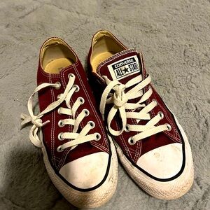 Chuck Taylor converse